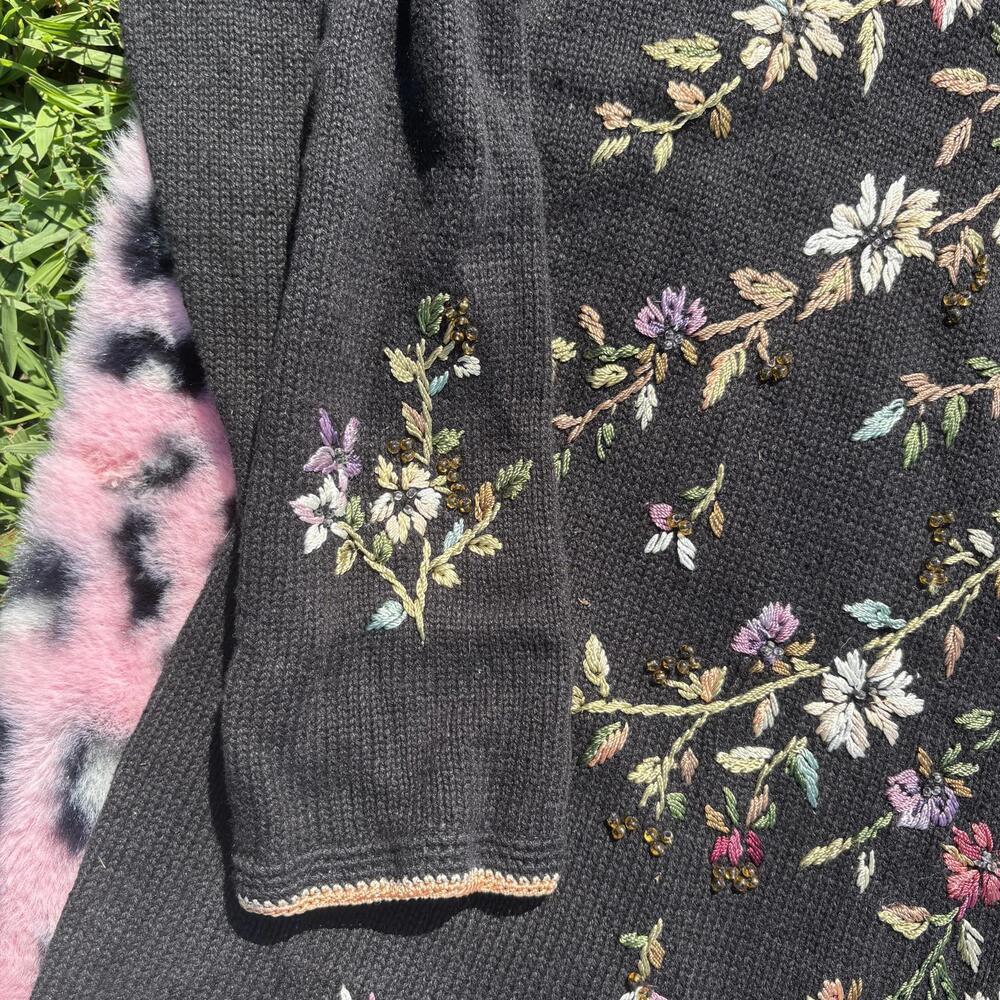 Vtg 90s Heirloom Collectibles floral embroidered beaded knit sweater - Picture 4 of 6